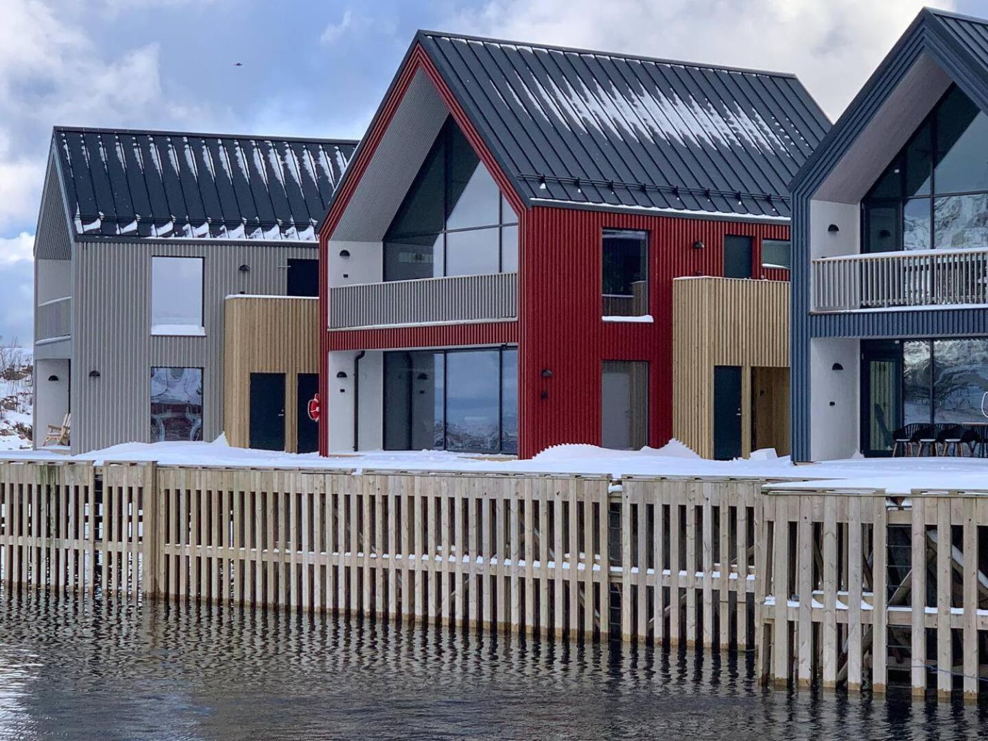 Stor Moderne Leilighet I Henningsvaer, 70 Kvm ภายนอก รูปภาพ